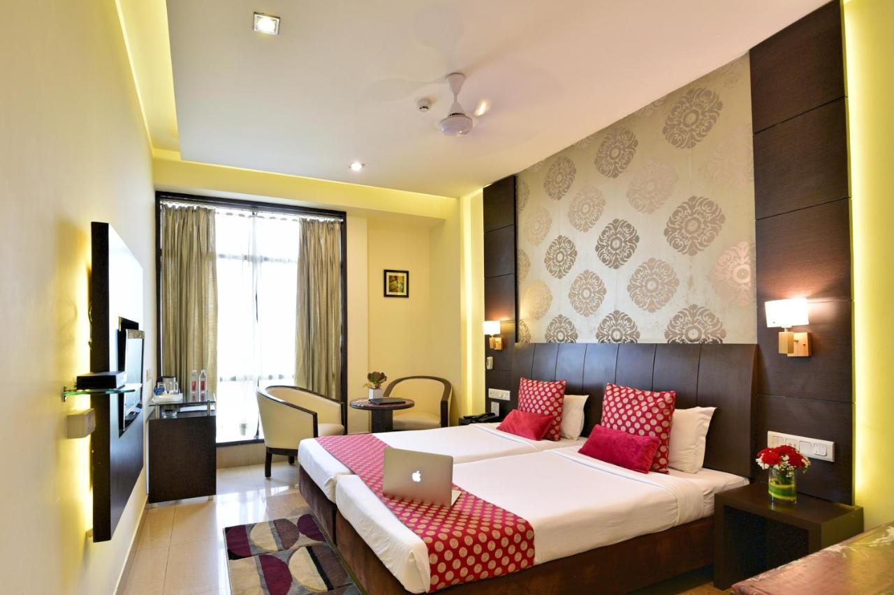Hotel Surya Plaza Kota  Bagian luar foto
