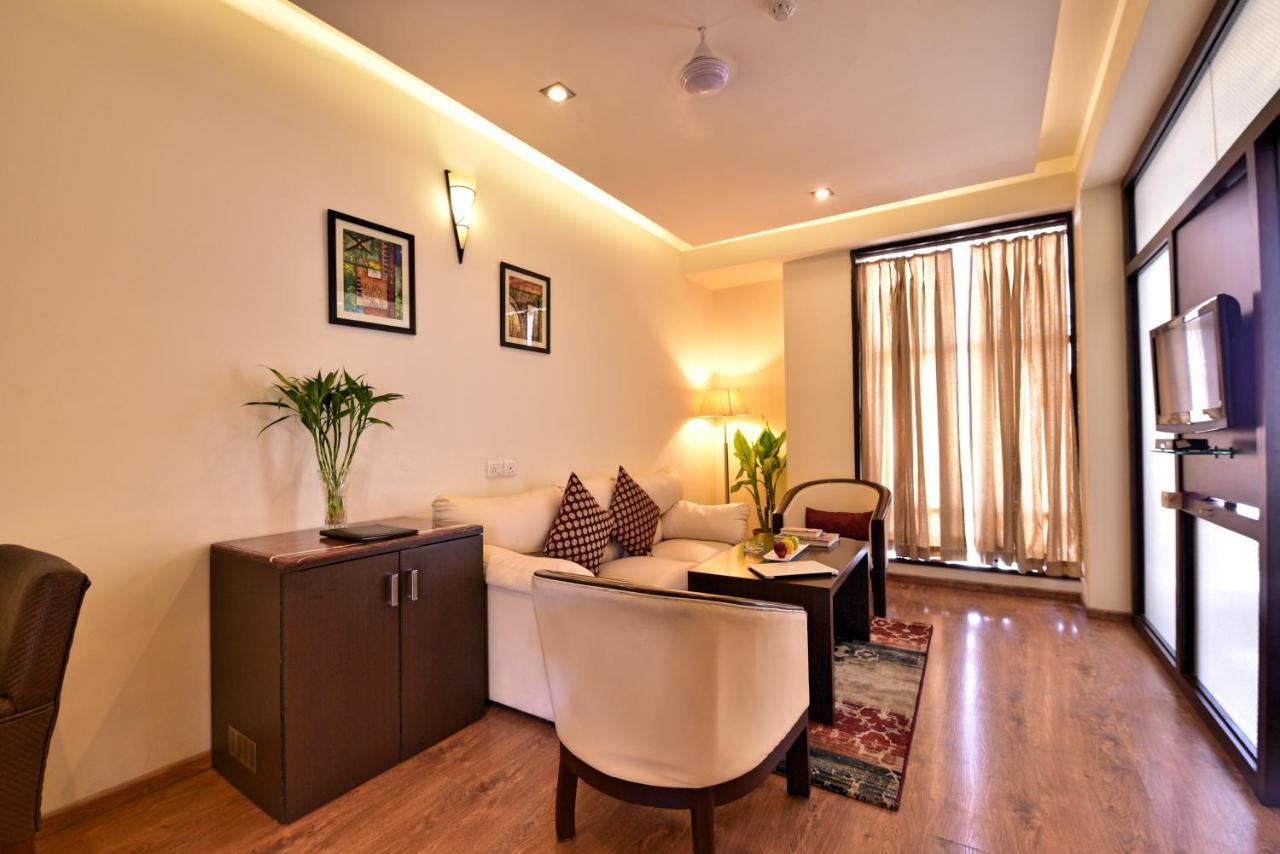 Hotel Surya Plaza Kota  Bagian luar foto