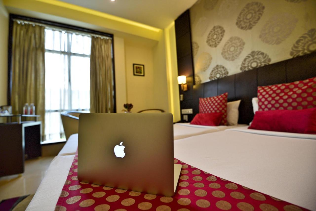 Hotel Surya Plaza Kota  Bagian luar foto