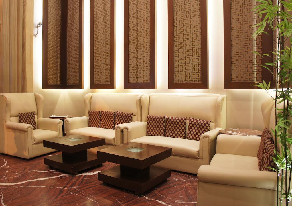 Hotel Surya Plaza Kota  Bagian luar foto